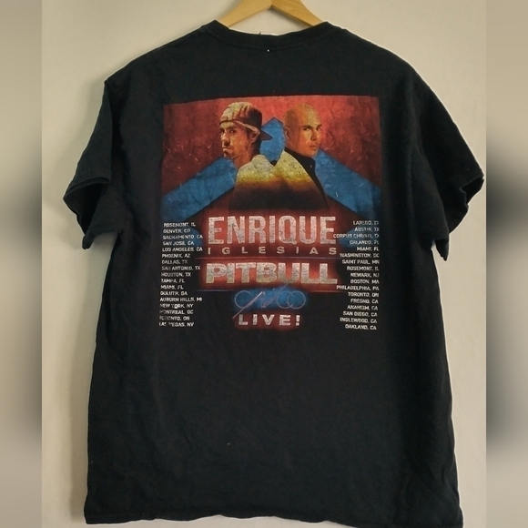 Enrique Iglesias and Pitbull Spanish Music Tour T Shirt Size Large - Picture 2 of 2